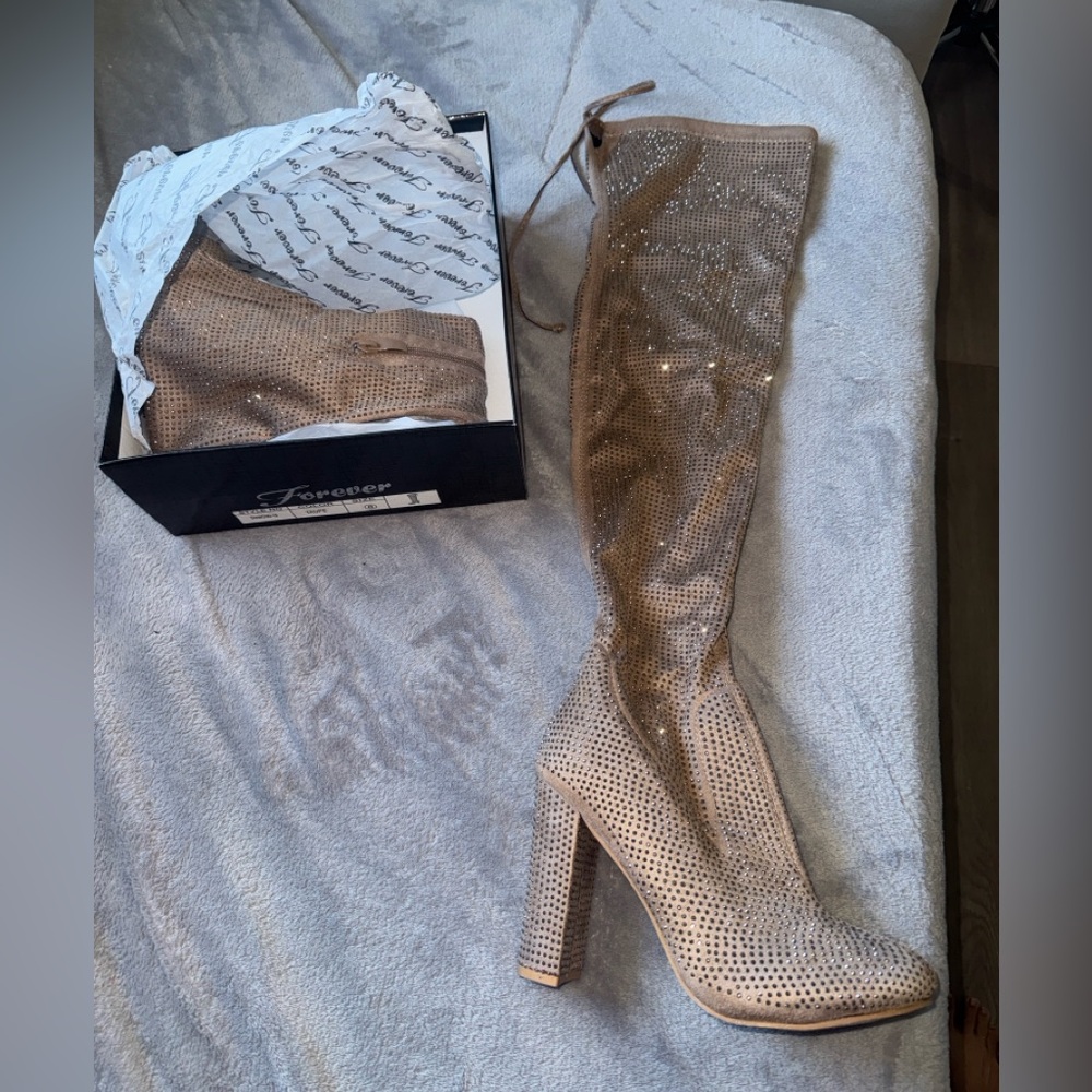 Forever 21 Women's Sparkling Tan Heeled Boots
